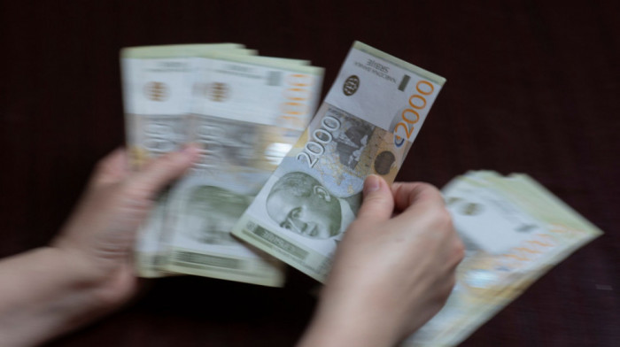 Isplata 6.000 dinara je u toku: Evo na koji tačno račun leže državna pomoć i kako da je podignete