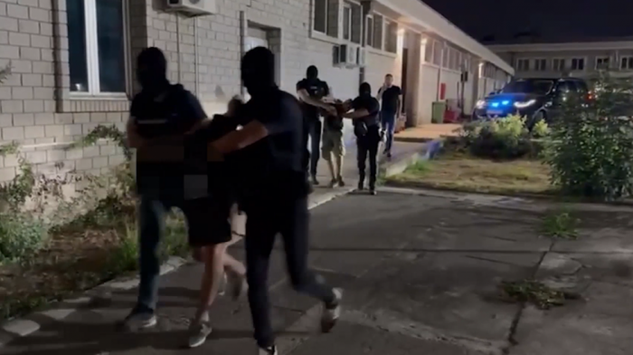Mladić (19) i dva maloletnika osumnjičeni za iznudu 20.000 evra u Beogradu (VIDEO)