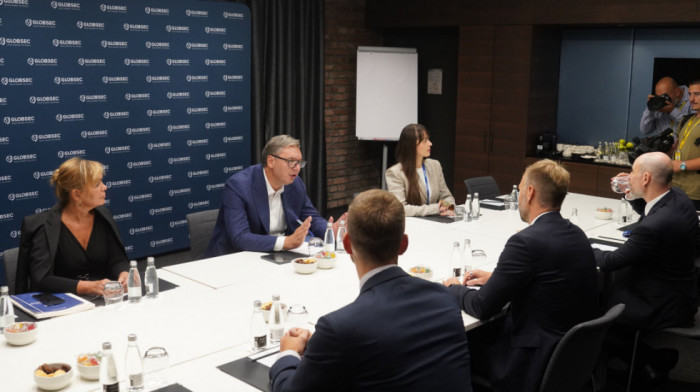 Vučić sa predsednikom GLOBSEC-a: Razgovor o promenama u Evropi i svetu i njihovom uticaju na region