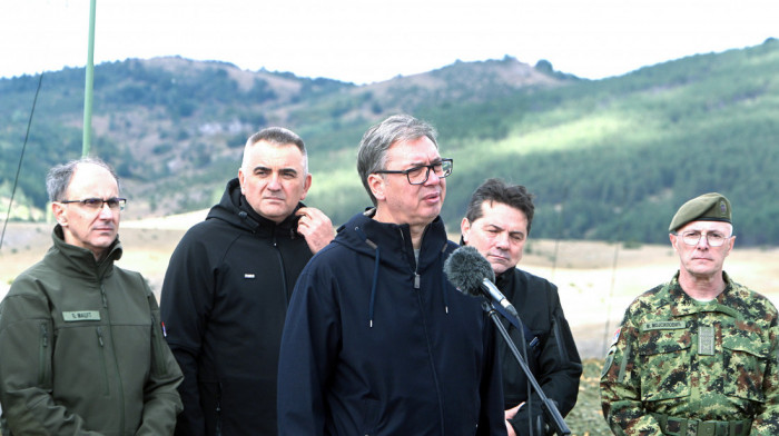 Vučić: Siguran sam da će KFOR čuvati bezbednost stanovnika na KiM