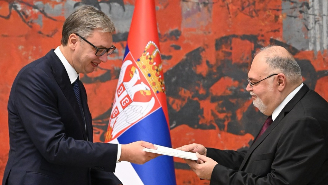 Predsednik Vučić primio akreditivna pisma ambasadora Azerbejdžana