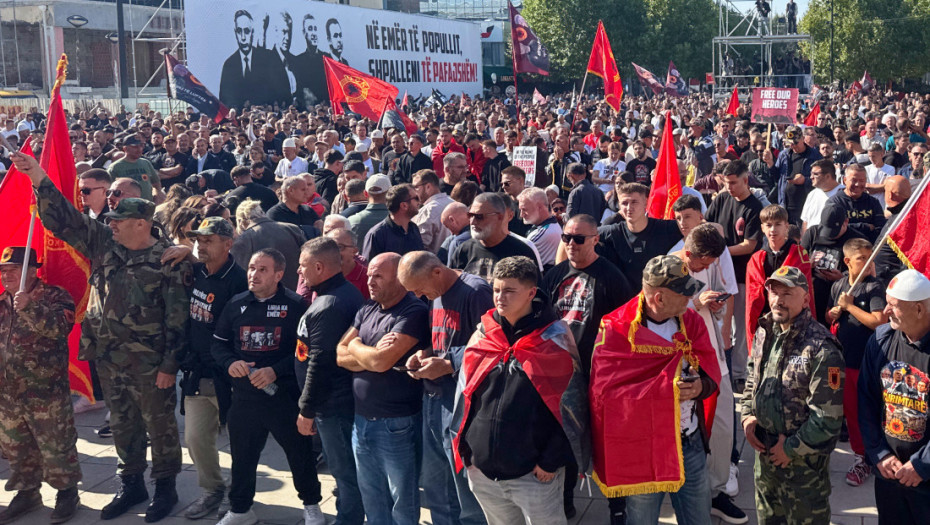 Presuda Tačiju i grupi srušila mit o "čistoj" OVK, ali je pravda samo delimična: Marković i Pašić o odluci suda u Hagu