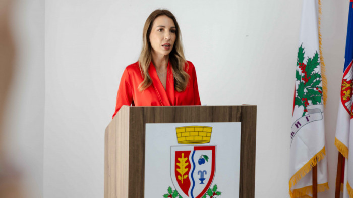 Đedović uručila ugovore za energetsku sanaciju 20 javnih objekata