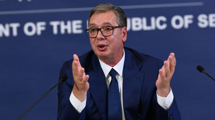 Vučić: Do petka će svim građanima biti isplaćena novčana pomoć od 6000 dinara