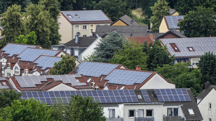 Solarni paneli na stambenim zgradama u Beogradu: Šta je potrebno za ugradnju i koliko se investicija isplati?