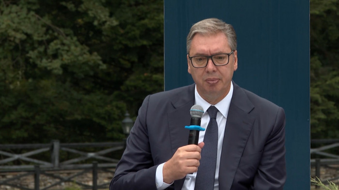 Vučić u Mionici: Prioritet vodosnabdevanje i izgradnja infrastrukture