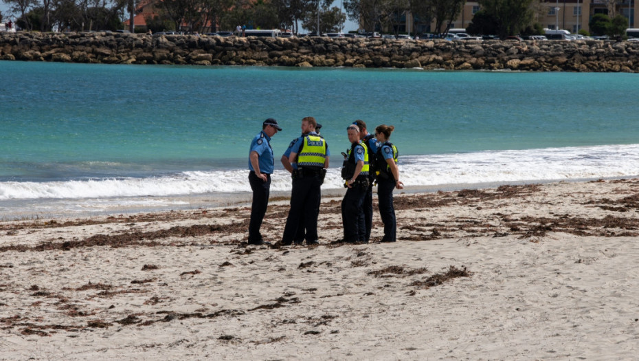 Niz napada ajkula u Australiji: Posle još jednog smrtnog slučaja zatvorene plaže kod Perta