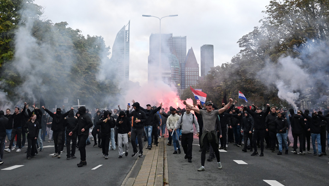 Protesti u Hagu: Izbili neredi, opština proglasila vanredno stanje za niz naselja