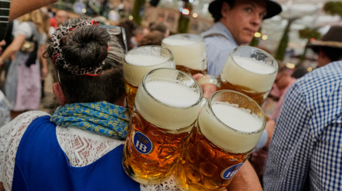 Japanci napravili pivo od pirinča koji bi završio kao otpad: Proizveli čak 100.000 limenki