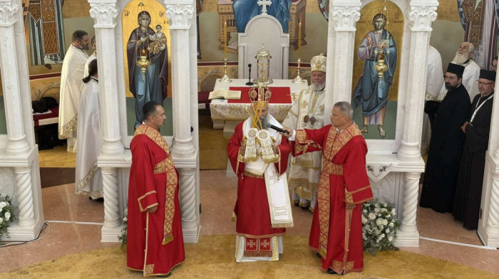 Patrijarh Porfirije osveštao novi hram Svetog arhiđakona Stefana u Novoj Pazovi (FOTO)