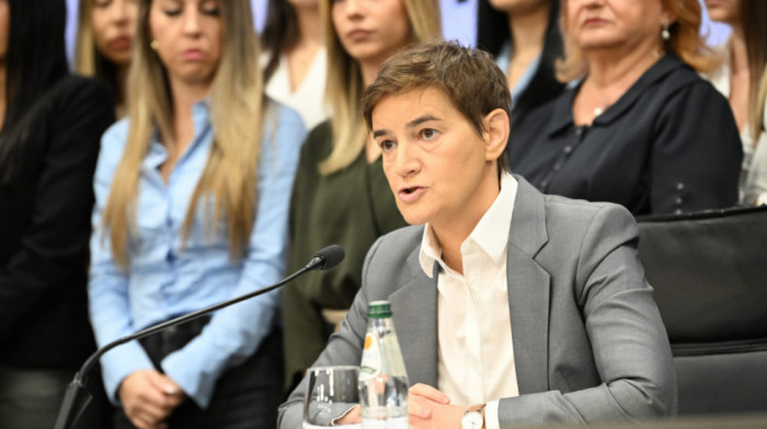 Brnabić: Srbiji su potrebni stabilnost i razvoj, a ne biciklistički izazovi