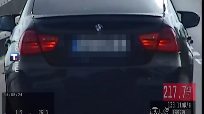 Tri slučaja nasilničke vožnje na putu Beograd-Pančevo, vozač BMW-a se kretao brzinom 216 km/h