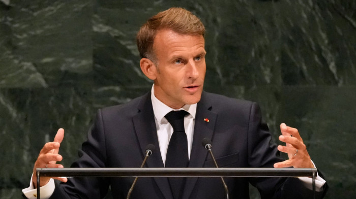 Makron: Francuska solidarna sa Estonijom nakon požara u Milrem robotiksu