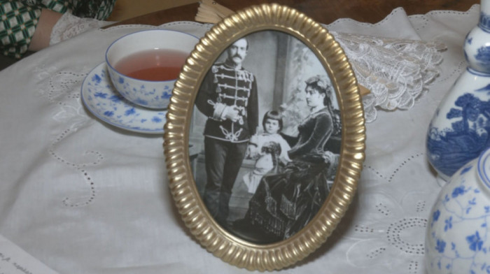 Čaj iz porcelana iz 19. veka i kraljevska torta: Kako izgleda čajanka sa kraljicom Natalijom u Beogradu