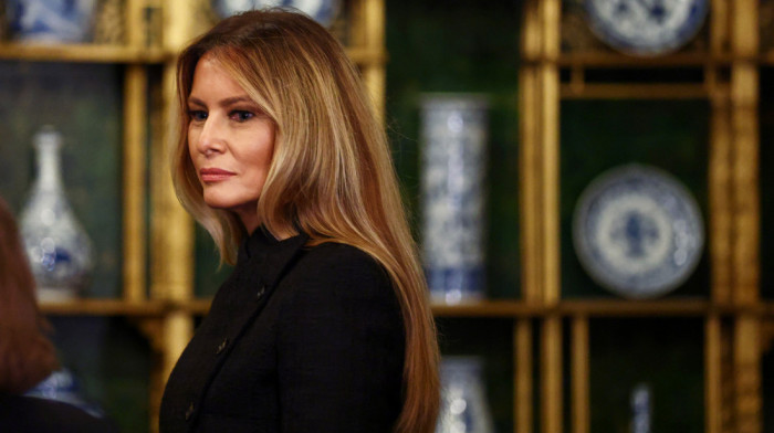 Neočekivani mirotvorac: Putin i Kijev složni u pohvalama Melaniji Tramp, počinje evakuacija iz Oleškija