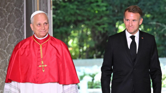 Makron će ipak prisustvovati poslednjoj misi pape Lava XIV tokom posete Francuskoj