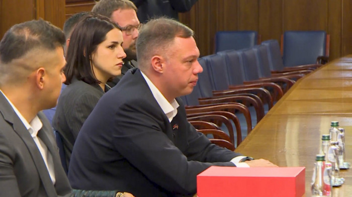 Pokret "Ćale, ovo je za tebe" predao RIK-u listu kandidata i potpise