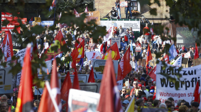 U Nemačkoj desetine hiljada ljudi protestovalo zbog planiranih socijalnih reformi