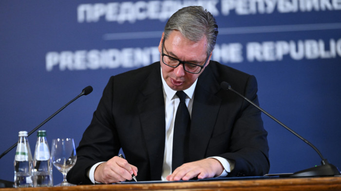 Vučić podneo ostavku na funkciju predsednika Srbije: Zvanično potpisao odluku u Predsedništvu