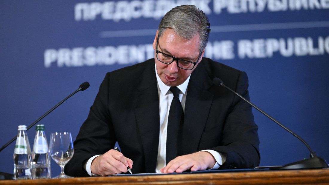 Vučić podneo ostavku na funkciju predsednika Srbije: Zvanično potpisao odluku u Predsedništvu