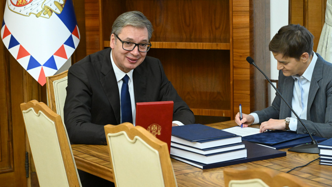 Primopredaja dužnosti predsednika Srbije: Vučić predao dužnost Ani Brnabić