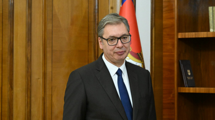 Vučić u selu Luka kod Bora najavio vladu sa 12 ministara: "Biće najmanja, najmarljivija i najvrednija"