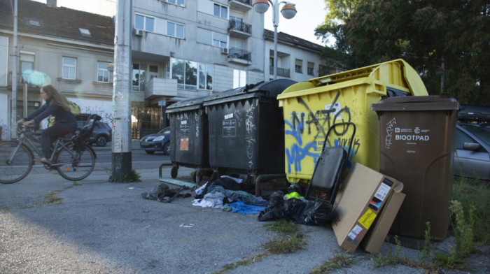 Treći dan štrajka u Zagrebu: Gradski prevoz stoji, smeće se gomila na ulicama