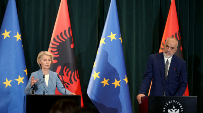 Fon der Lajen počela posetu Zapadnom Balkanu: U fokusu put regiona ka članstvu u EU, sastanci u Tirani i Prištini
