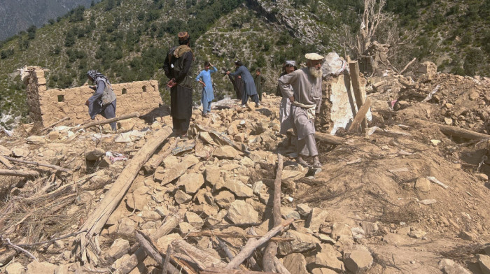 Pakistan izveo nove udare po Avganistanu: Među poginulima i žene i deca (VIDEO)