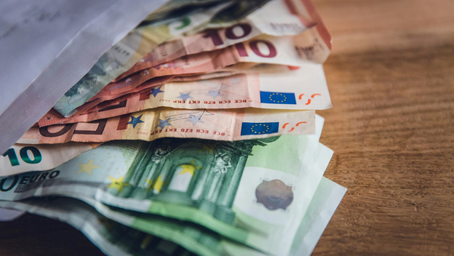 Holandski sud: Magacioneru lažno optuženom da je ukrao donji veš odšteta od 12.700 evra