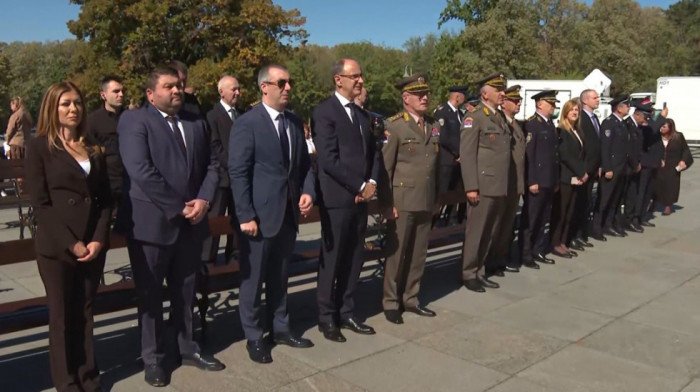 Macut: Svaka ideologija koja ljude deli na one koji vrede i ne vrede vodi u tragediju