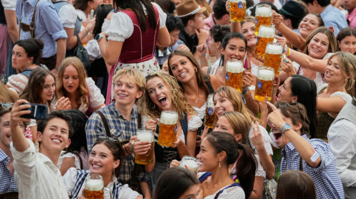 Rekordan Oktoberfest: 7,4 miliona ljudi posetilo festival, popijeno 6,7 miliona litara piva