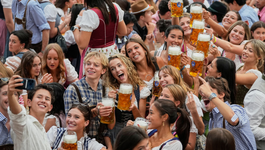 Rekordan Oktoberfest: 7,4 miliona ljudi posetilo festival, popijeno 6,7 miliona litara piva