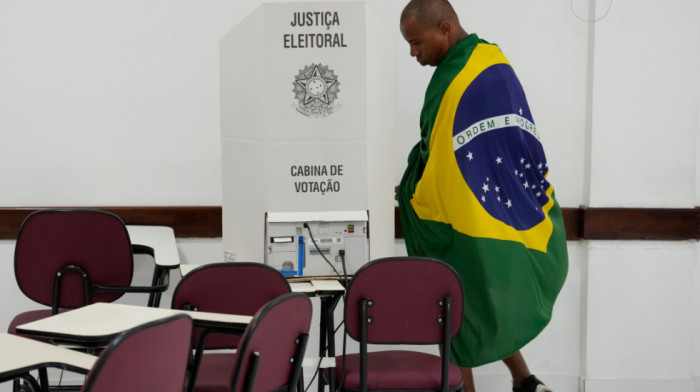 Brazil bira predsednika: Lula i Bolsonaro u tesnoj trci, skoro 159 miliona birača na biralištima