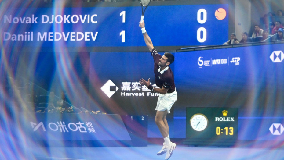 Novak u finalu Pekinga: Medvedev diskvalifikovan pred kraj meča