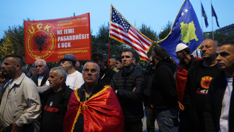 Mirno u Prištini posle sukoba: Povređeno 17 osoba, veterani tzv. OVK pozvali na nove proteste sutra