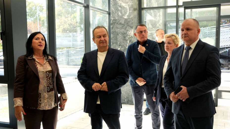 Otvaraju se vrata Ljermontovljeve u punom sjaju: Dačić obišao zgradu koja godišnje izda 400.000 dokumenata