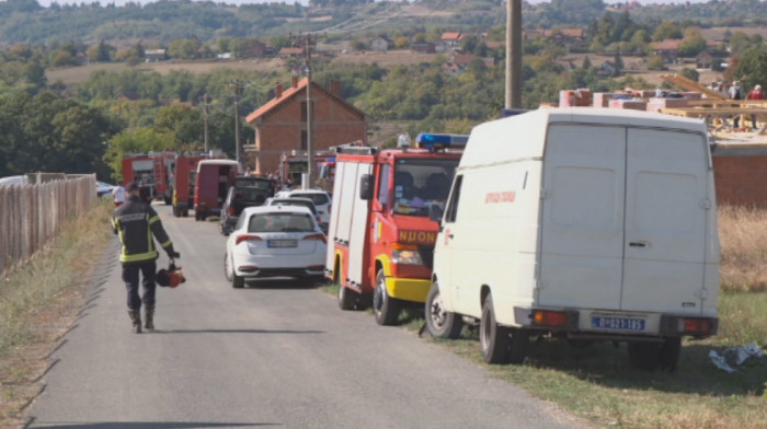 Požar u magacinu opasnih materija u Barajevu lokalizovan: Evakuisani građani vraćaju se nakon provere zagađenja
