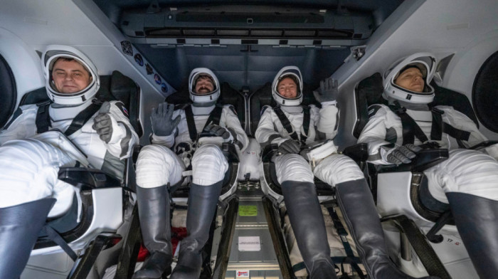 Četvoro astronauta vratilo se posle osam meseci na Zemlju (FOTO)
