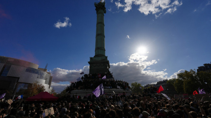 Melanšon: "Bastilja je ponovo osvojena" nakon masovnih studentskih protesta u Francuskoj
