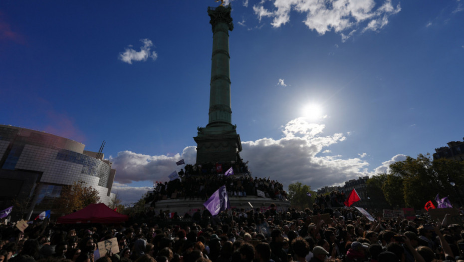 Melanšon: "Bastilja je ponovo osvojena" nakon masovnih studentskih protesta u Francuskoj