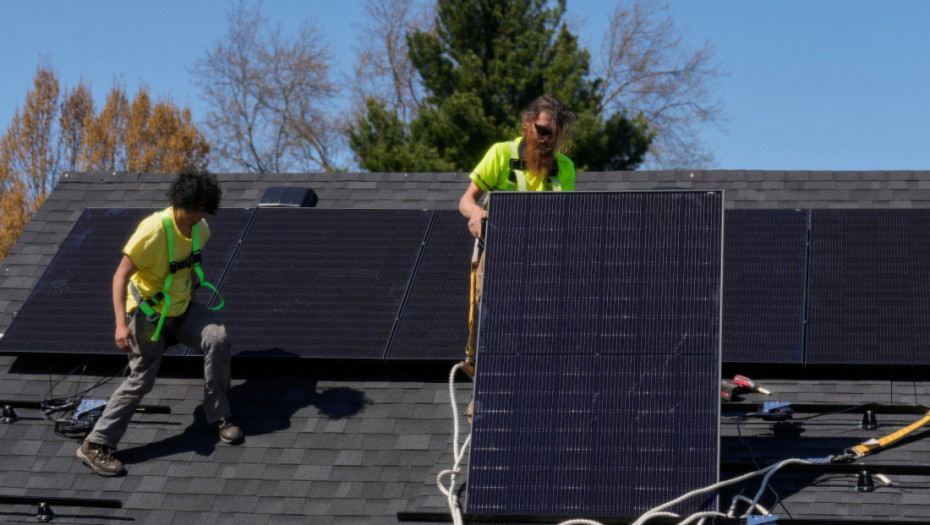Da li će solarni crepovi zameniti panele? Krov koji proizvodi struju - skupa tehnologija ili energetska budućnost