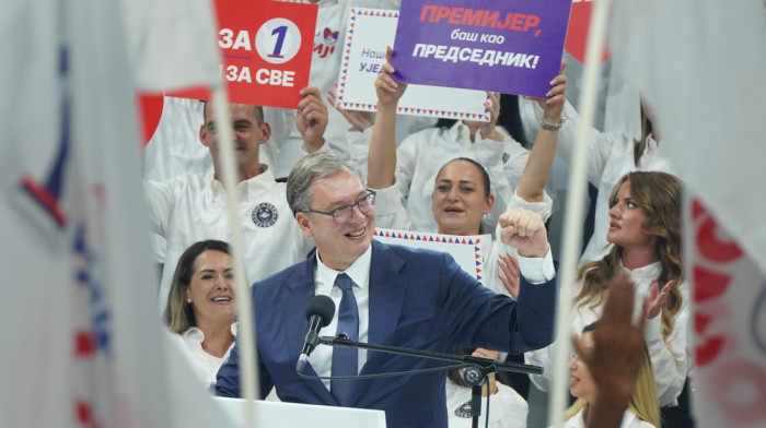 Lekari u Nišu podržali listu "Aleksandar Vučić-Ujedinjena Srbija": Stižu nova ulaganja u zdravstvo i moderno porodilište