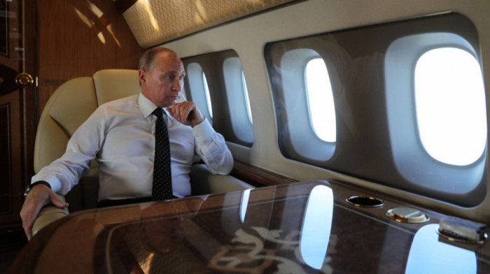 Putin nije mogao da sleti u Moskvu: Dronovi paralisali aerodrome, predsednički avion morao u Sankt Peterburg
