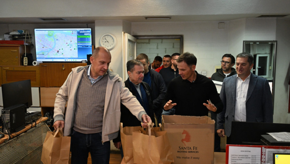 Mali i Lončar obišli noćnu smenu Hitne pomoći i najavili nove investicije: "Za osam dana otvaramo novi objekat"
