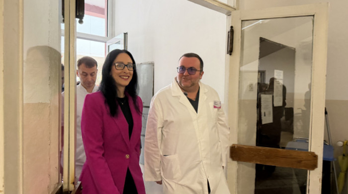Ministarka Žarić Kovačević obišla porodiliste u Nišu: Nastavljamo sa jačanjem podrške porodicama (FOTO)
