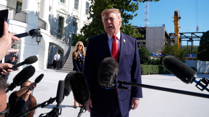 Sud produžio zabranu ukidanja pristupa Beloj kući za CNN, MS NOW i Politico