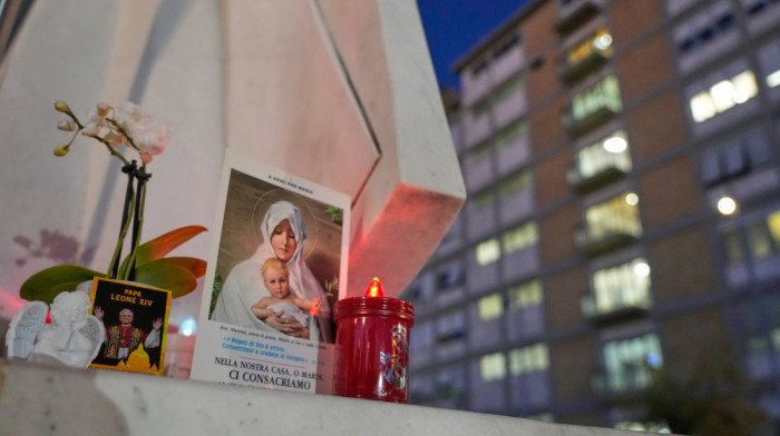 Papa Lav XIV uspešno operisan u rimskoj bolnici Đemeli: Hirurzi mu uklonili čvorić na plućima
