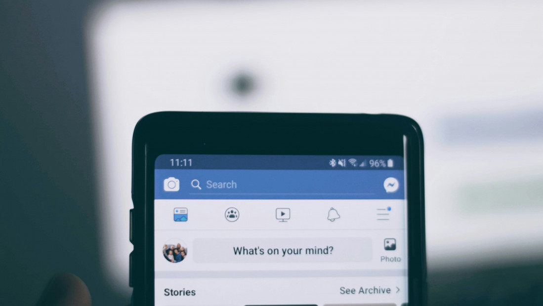 Facebook uvodi AI opciju koja korisnicima omogućava da sami podešavaju algoritam