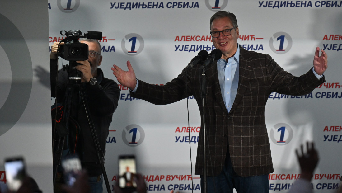 Vučić na predizbornom skupu u Šapcu: Ako izgubimo, pružićemo ruku, ako pobedimo, radićemo
